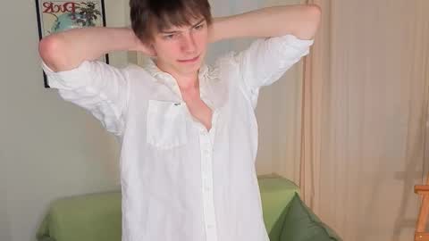 Snapshot of angelic_look chatting on 09-15-25, 03:56 Daniel online show from 09-15-25, 03:56