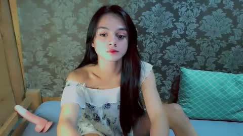 Snapshot of angelickath chatting on 02-25-26, 11:31 kath online show from 02-25-26, 11:31