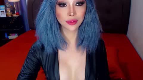 MS. AMALIA online show from 12-21-25, 05:03