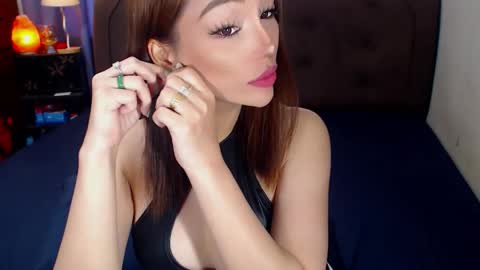 MS. AMALIA online show from 04-02-26, 04:43