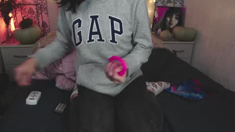 Angelika Rouge online show from 11-08-25, 05:23