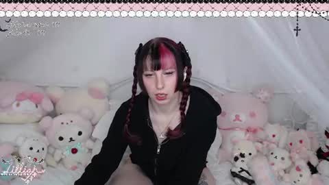 lillian online show from 06-10-26, 02:01
