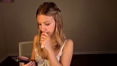 Snapshot of angelina_becker chatting on 06-20-26, 12:58 Angelina online show from 06-20-26, 12:58