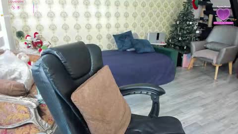 Snapshot of angelina_class_7 chatting on 12-20-25, 02:57 angelina_class_7 online show from 12-20-25, 02:57