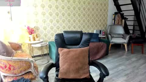 Snapshot of angelina_class_7 chatting on 02-09-26, 02:21 angelina_class_7 online show from 02-09-26, 02:21