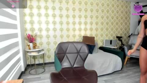 angelina_class_7 online show from 04-28-26, 02:00