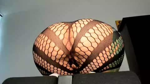 Angelina online show from 10-27-25, 09:57