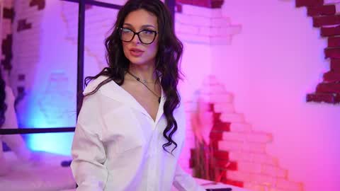 Snapshot of angelinagia chatting on 02-09-25, 01:00  Angelina  online show from 02-09-25, 01:00