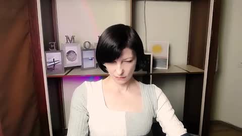 Angelina online show from 01-16-26, 04:44