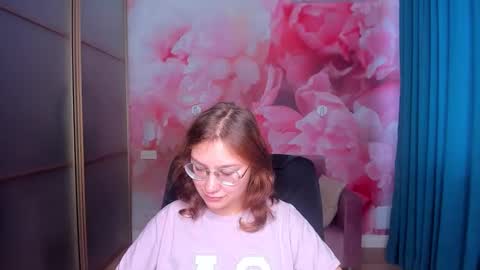 AngelinaLow online show from 11-18-25, 12:31