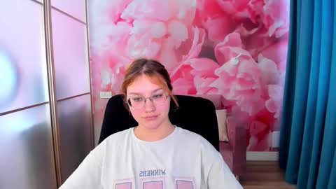 AngelinaLow online show from 02-24-26, 12:47