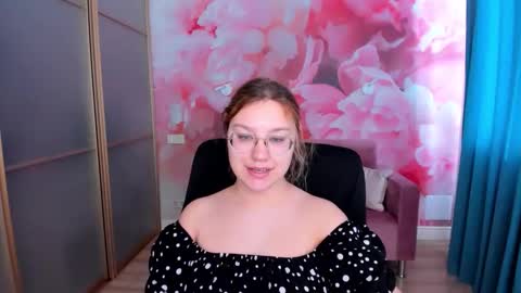 AngelinaLow online show from 03-01-26, 06:26