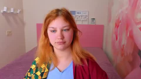 AngelinaLow online show from 04-25-26, 01:41