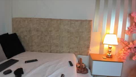 angelinarouse_ online show from 12-21-25, 03:57