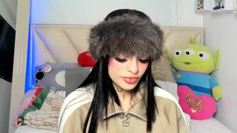 Angeline Smith  online show from 03-06-25, 06:41