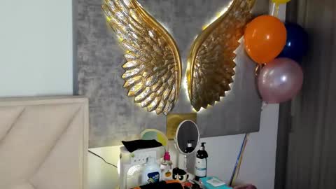 Angeline Smith  online show from 01-15-26, 03:33