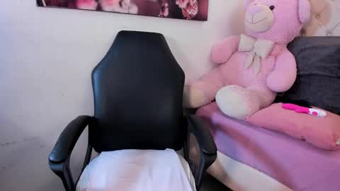 Angeline Lara online show from 03-13-26, 12:45