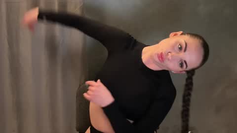 angelisa_fox online show from 04-08-26, 06:41