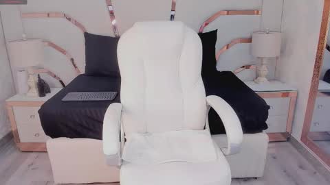 angelita_bennett23 online show from 03-09-26, 04:27