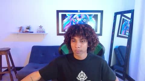 Snapshot of angell18_ chatting on 10-27-25, 08:35 Angel online show from 10-27-25, 08:35