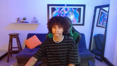 Snapshot of angell18_ chatting on 10-29-25, 08:54 Angel online show from 10-29-25, 08:54