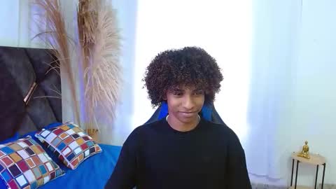 Snapshot of angell18_ chatting on 11-19-25, 08:42 Angel online show from 11-19-25, 08:42