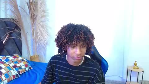 Snapshot of angell18_ chatting on 12-03-25, 08:51 Angel online show from 12-03-25, 08:51