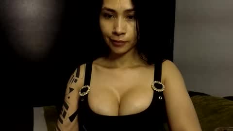  ANGELA ISABELLA  online show from 12-14-25, 09:52