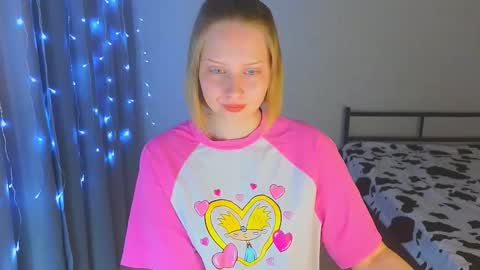 Cutie online show from 11-26-25, 08:59