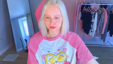 Cutie online show from 07-14-26, 08:41