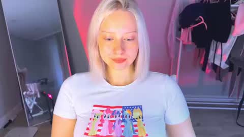 Cutie online show from 07-31-26, 12:04