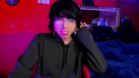 Angel  online show from 12-18-24, 04:31