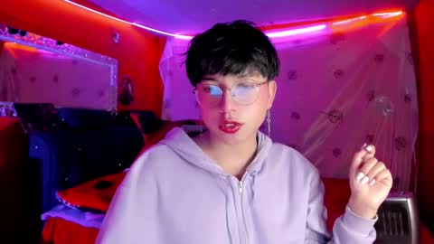 Angel  online show from 09-18-25, 05:53