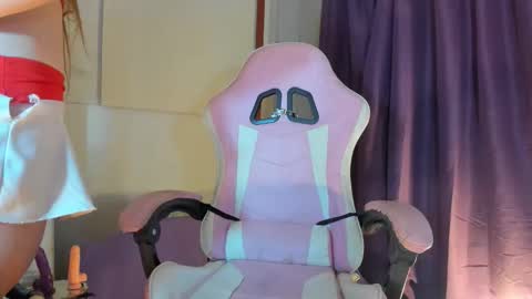 Snapshot of angelmoanster2 chatting on 03-14-26, 04:23 angel online show from 03-14-26, 04:23