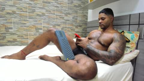 angelo_evans33 online show from 01-10-25, 02:46