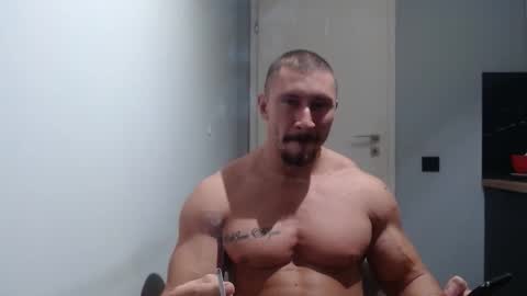  ------- SEX SHOW WITH GUYS AND GIRLS  MUSCLE SHOW online show from 10-15-25, 05:24