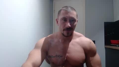 ------- SEX SHOW WITH GUYS AND GIRLS  MUSCLE SHOW online show from 10-31-25, 03:57