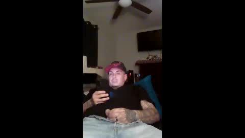 angelogallegos702 online show from 12-05-25, 06:22