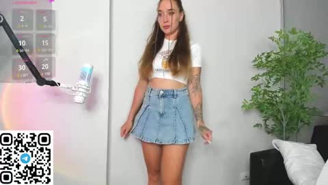 Snapshot of angelpaull chatting on 02-07-25, 09:26 Angel online show from 02-07-25, 09:26