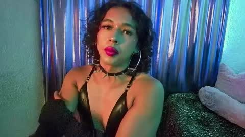 Snapshot of angelsdustxxx chatting on 06-05-26, 05:14 online show from 06-05-26, 05:14