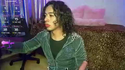 Snapshot of angelsdustxxx chatting on 06-29-26, 03:35 online show from 06-29-26, 03:35