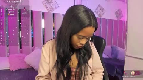 Snapshot of angelsmia_ chatting on 10-25-25, 11:32  MIA available content ask online show from 10-25-25, 11:32