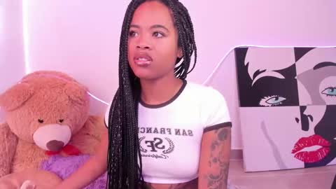 Snapshot of angelsmia_ chatting on 02-13-26, 06:15 MIA available content ask online show from 02-13-26, 06:15