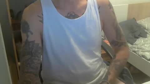 Snapshot of angelsound777 chatting on 10-12-25, 06:40 angelsound777 online show from 10-12-25, 06:40