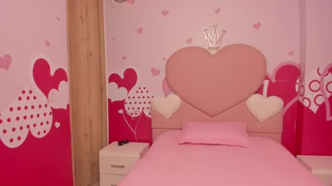 Angel  online show from 02-15-25, 09:49