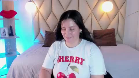 ANGIE online show from 07-08-26, 02:32
