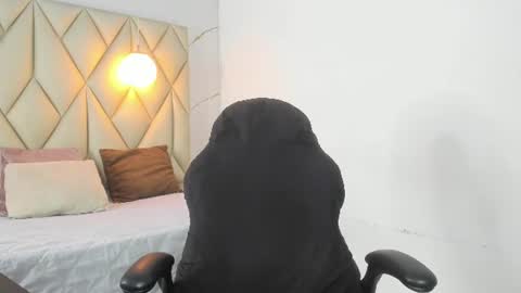 ANGIE online show from 08-05-26, 02:53