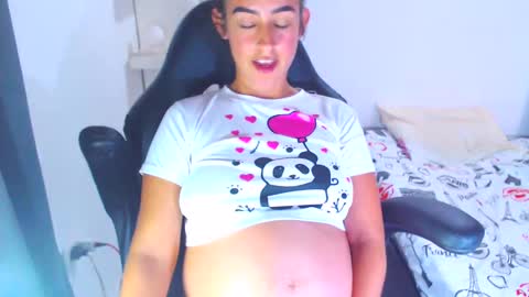 Snapshot of angie_dreamgirl chatting on 01-23-25, 08:45 IG angie dreamgirl01 online show from 01-23-25, 08:45