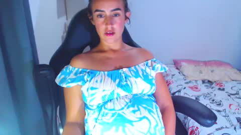 Snapshot of angie_dreamgirl chatting on 02-06-25, 11:26 IG angie dreamgirl01 online show from 02-06-25, 11:26