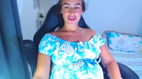Snapshot of angie_dreamgirl chatting on 02-08-25, 10:29 IG angie dreamgirl01 online show from 02-08-25, 10:29